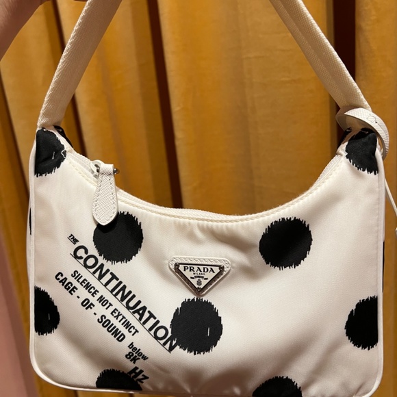 Prada Re-Edition 2000 bag - Picture 2 of 4